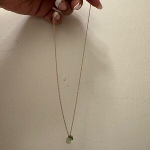 Elegant Necklace with green Pendant